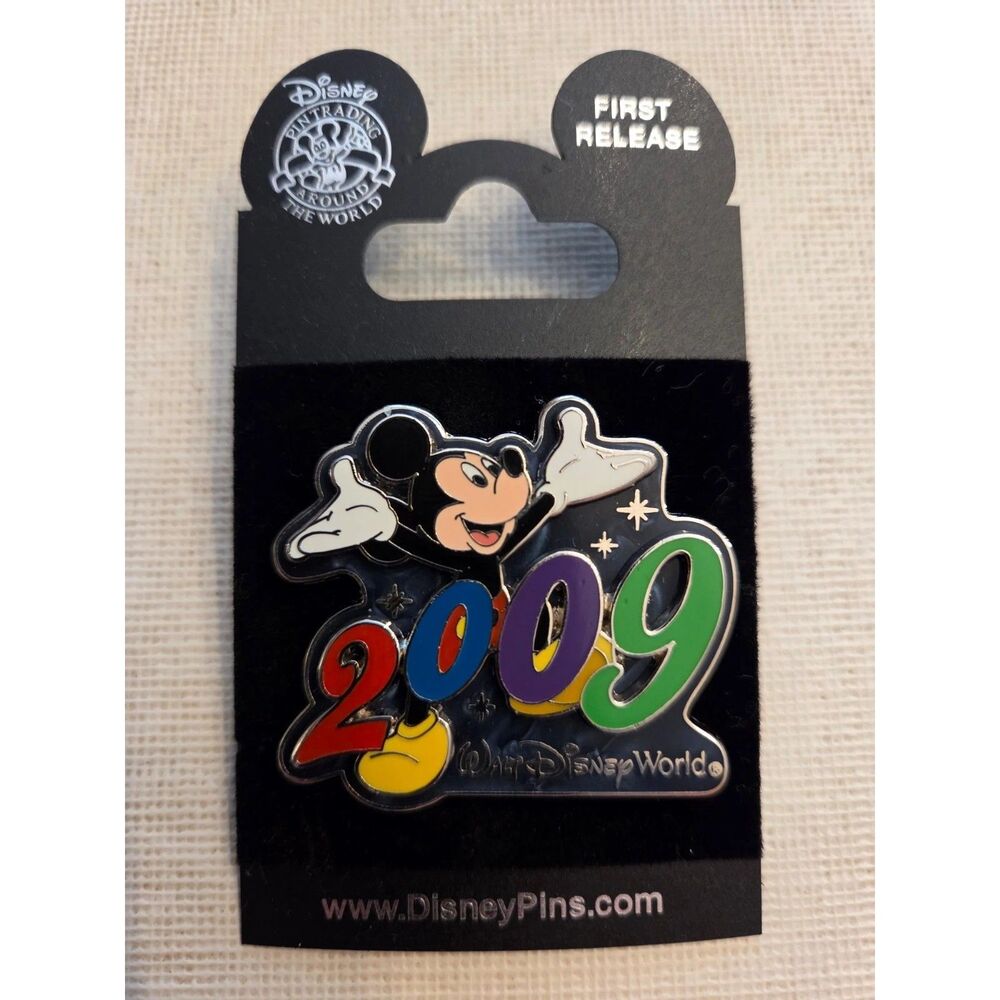 Disney Pin - Mickey Mouse 2009 - First Release
